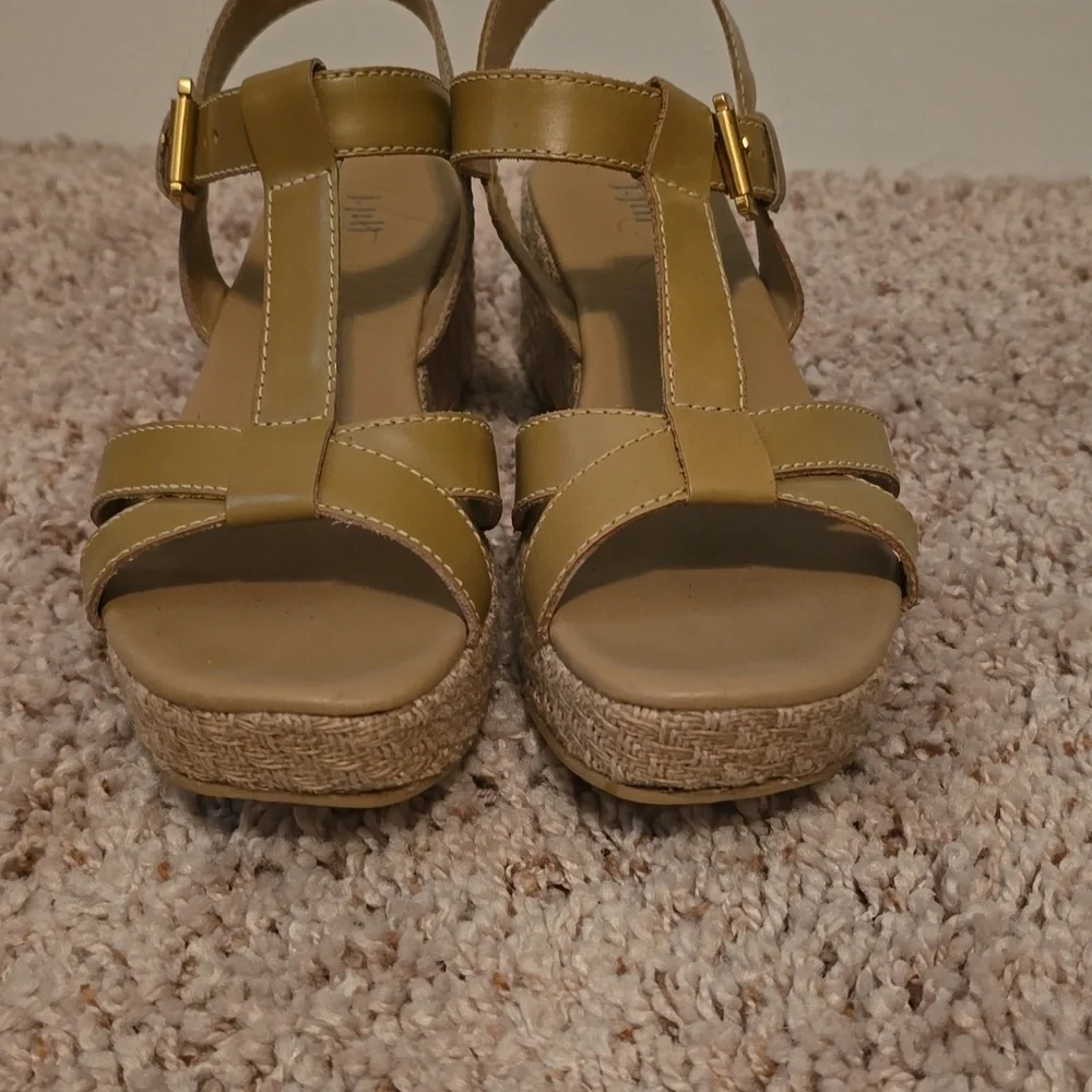 J.Jill Women's Tan Wedge Sandals EUC Size 7 (0718)